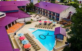 Y O Ranch Hotel And Conference Center